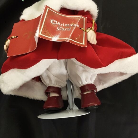 VINTAGE Victorian Caroler Porcelain Girl Red "Velvet" Music Score 9"‎ (N… - Picture 5 of 9